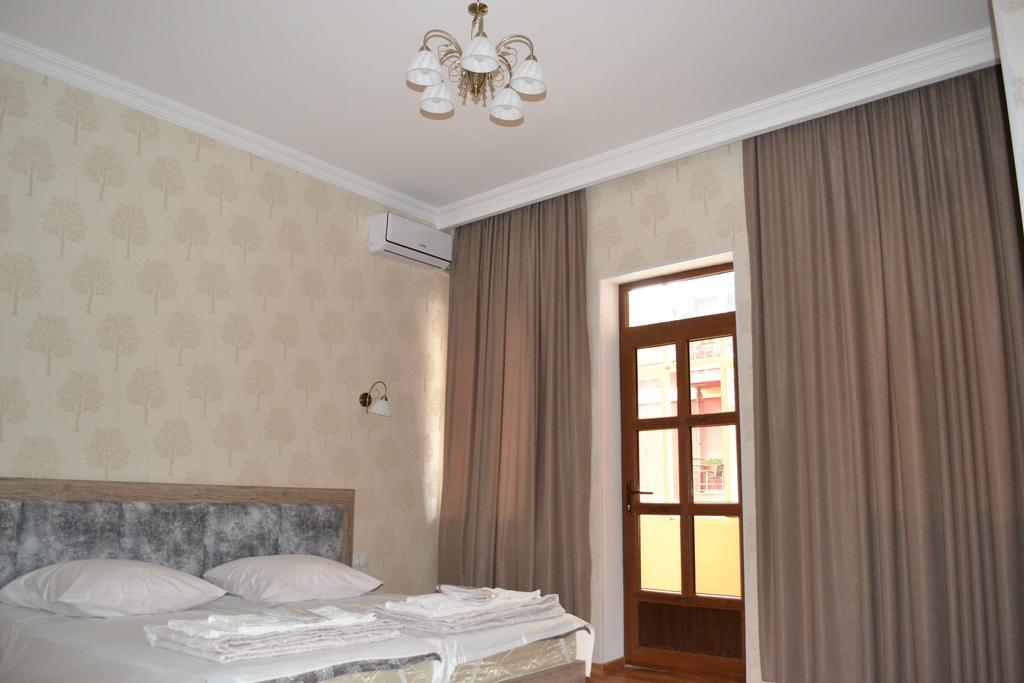 Guest House Rafael Tbilisi Ngoại thất bức ảnh