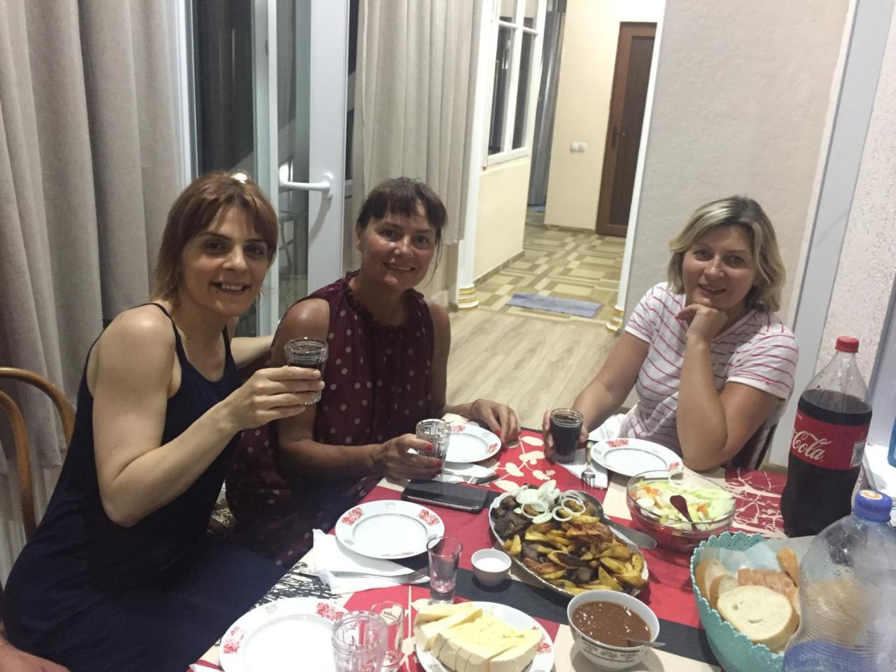 Guest House Rafael Tbilisi Ngoại thất bức ảnh