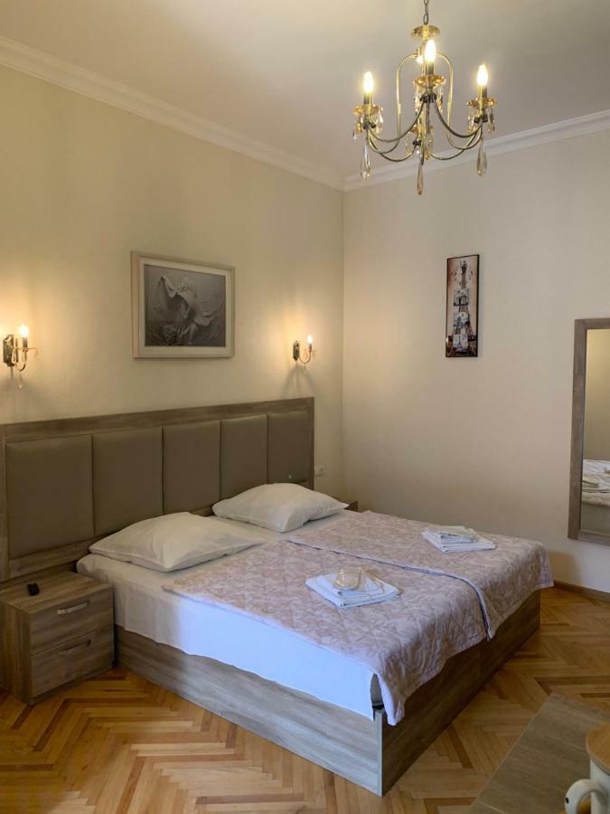 Guest House Rafael Tbilisi Ngoại thất bức ảnh